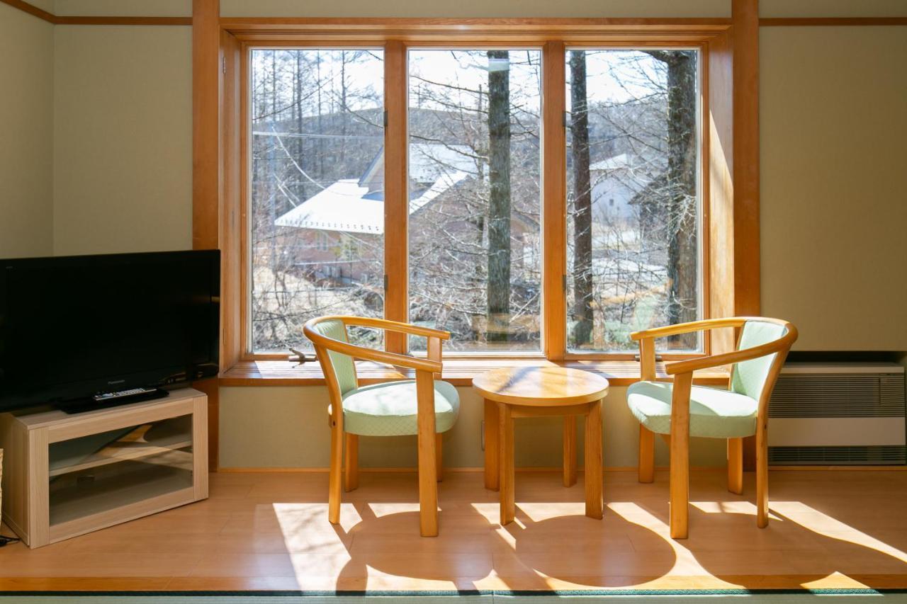 Bed and Breakfast Ryosha Tsukiakari Яманакако Экстерьер фото
